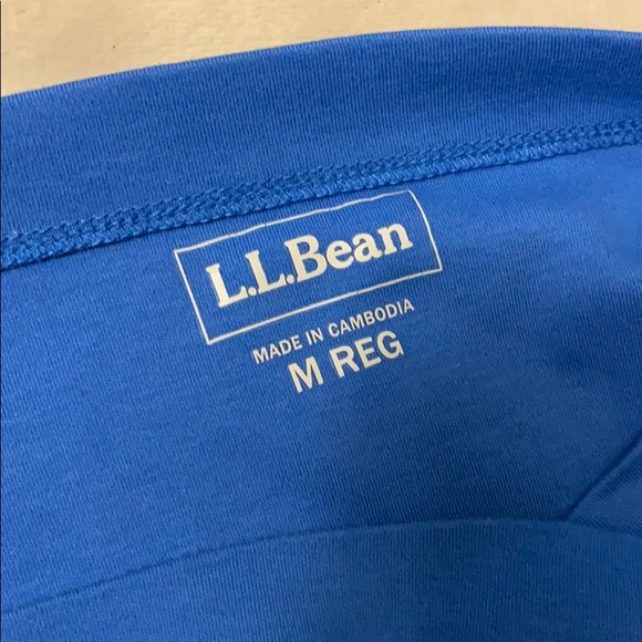 5/$20 L.L. BEAN Blue Square Neck Tee - Picture 4 of 4
